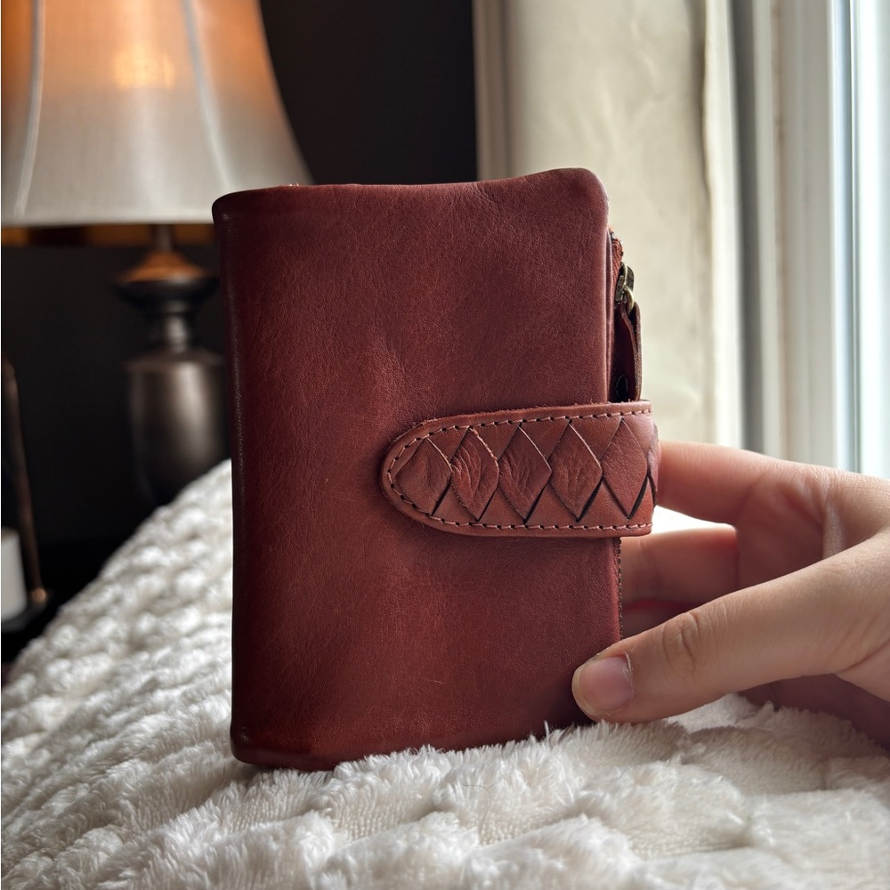 Guang Tong Brown Genuine Leather Wallet